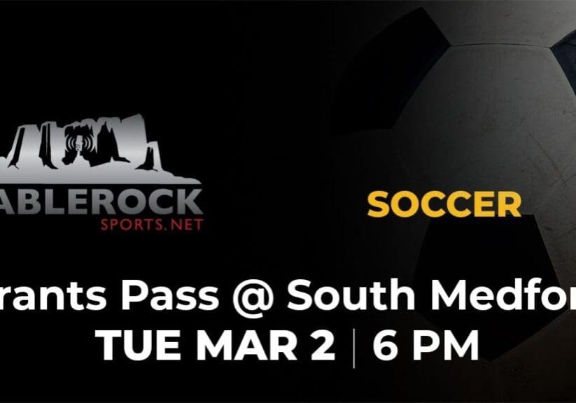 Boys-Soccer-Grants-Pass-at-South-Medford